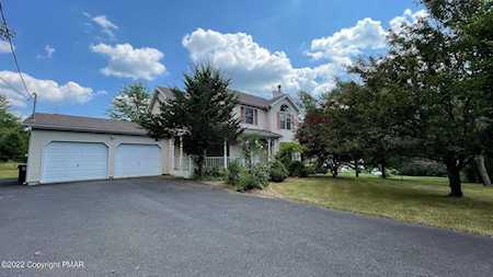 174 Warner Dr Saylorsburg, PA 18353