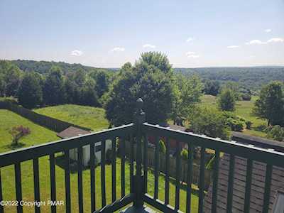 103 Rolling Meadows Rd Saylorsburg, PA 18353