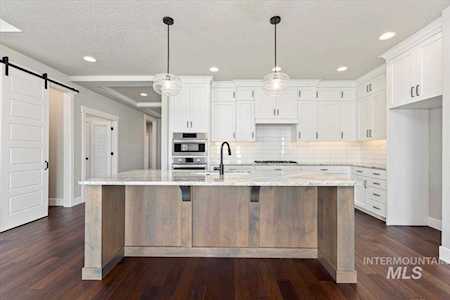 8136 Fountain Brook St. Middleton, ID 83644