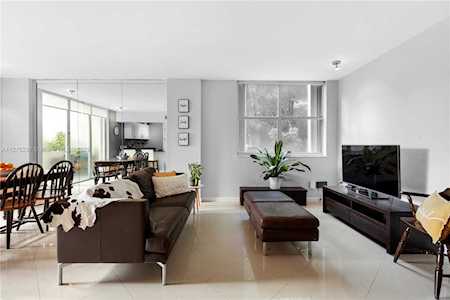 11111 Biscayne Blvd #1B Miami, FL 33181