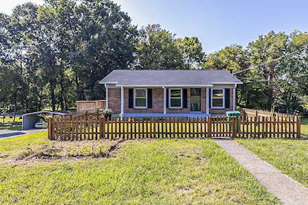 690 Lynnwood Ave Lewisburg, TN 37091