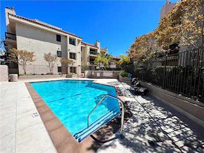 8180 Manitoba Playa Del Rey, CA 90293