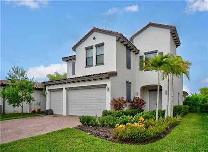 3230 Dunning Dr Royal Palm Beach, FL 33411