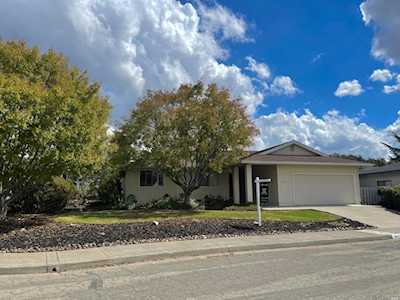 8832 Hood Mountain Circle Santa Rosa, CA 95409