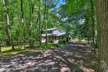 1112 Pine Cone Ct Saylorsburg, PA 18353