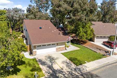 25281 Oakglen Ave Mission Viejo, CA 92691