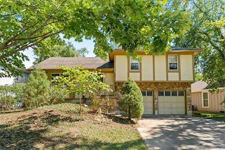 9351 Cottonwood St Lenexa, KS 66215