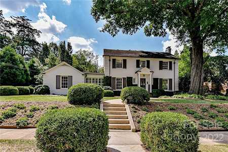 2216 Pembroke Ave Charlotte, NC 28207