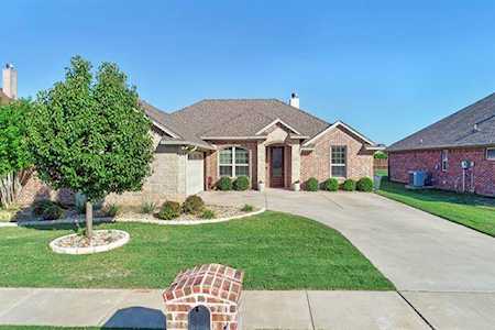 305 Oar Wood Drive Granbury, TX 76049