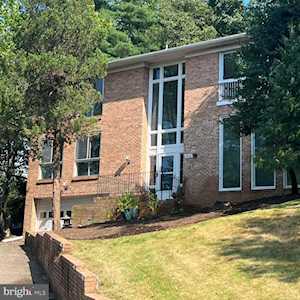 3806 Fort Hill Dr Alexandria, VA 22310