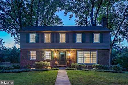 3214 Wake Dr Kensington, MD 20895