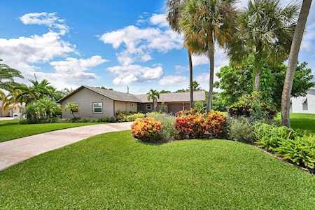 218 Akron Road Lake Worth, FL 33467