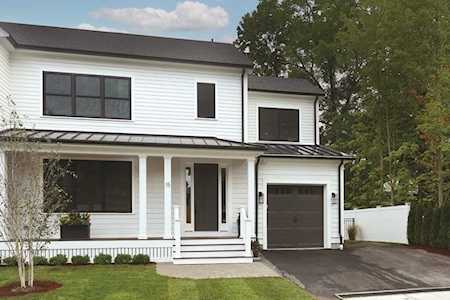 15 Dale St #15 Newton, MA 02460