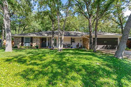 3022 Southridge Court Grapevine, TX 76051