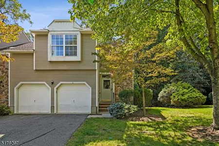 8 Rebecca Ln Rockaway Twp., NJ 07866