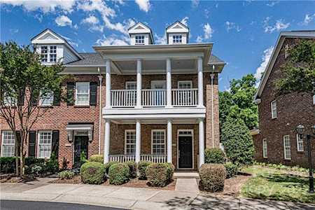 8300 Indigo Row Charlotte, NC 28277