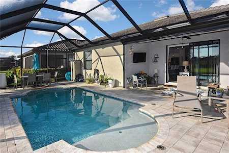 19419 Elston Way Estero, FL 33928