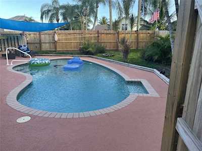 88 Magnolia Cir Boynton Beach, FL 33436