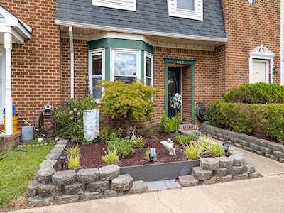 602 Mill Landing Rd Chesapeake, VA 23322