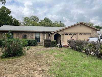 6400 Melinda Drive Forest Hill, TX 76119