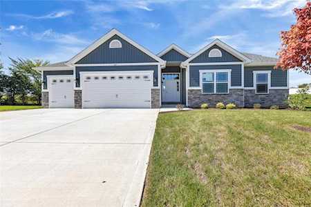 227 West Pine Creek Ct Wentzville, MO 63385