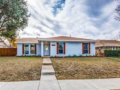 1126 Wood Heights Drive Lewisville, TX 75067