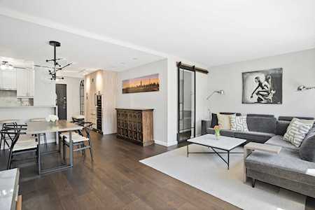 210 E 15th St #7G New York, NY 10003
