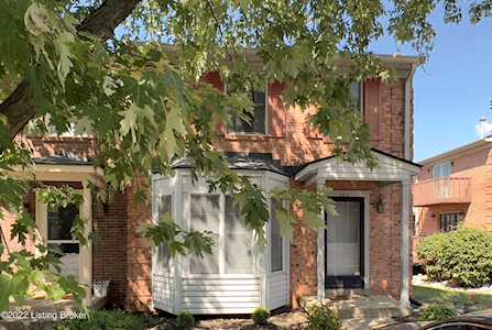 153 Gardiner Lake Rd Louisville, KY 40205