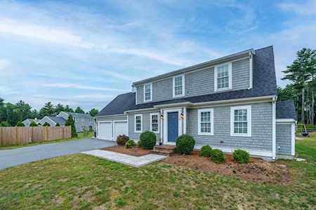 15 Bearses Way Kingston, MA 02364