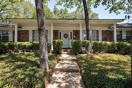 4401 Woodview Court Arlington, TX 76013