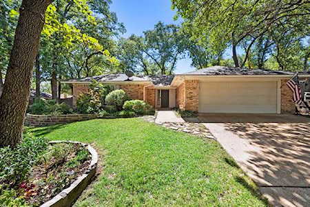 4502 Deer Lodge Court Arlington, TX 76017