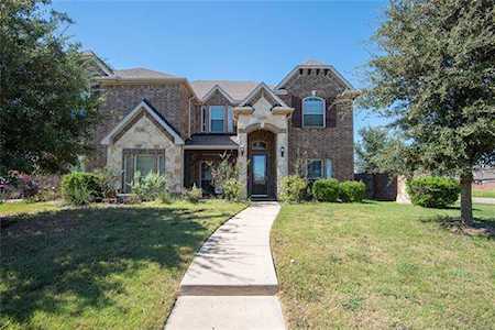5111 Copper Cove Circle Mansfield, TX 76063
