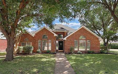 9449 Abbey Road Irving, TX 75063