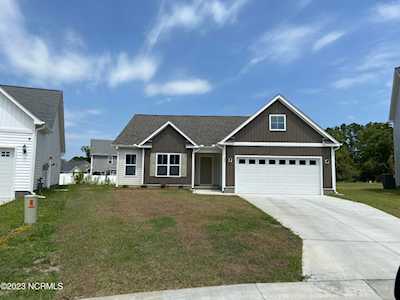 204 Sequoia Drive Greenville, NC 27858