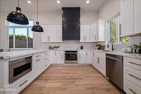 8725 E Malcomb Drive Scottsdale, AZ 85250
