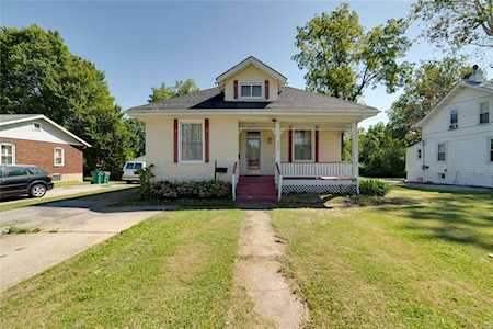 2400 Bristow Ave St Louis, MO 63114