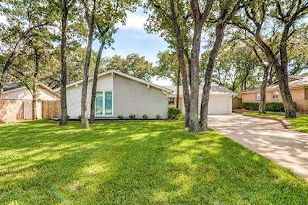 1913 Toplea Drive Euless, TX 76040