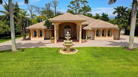 16359 E Edinburgh Drive The Acreage, FL 33470