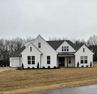 150 Burrow Dr Piperton, TN 38017