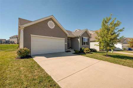 77 Hidden Bluffs Dr Lake St Louis, MO 63367