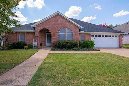7005 Spanish Oaks Drive North Richland Hills, TX 76182