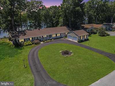158 Lakeside Dr Laurel, DE 19956