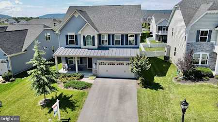 1211 Long Farm Ln Brunswick, MD 21716