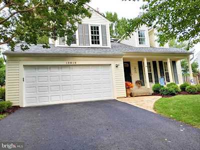 13826 Saddleview Dr North Potomac, MD 20878