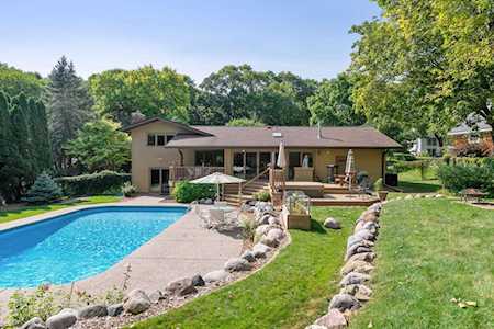 2509 Cheyenne Circle Minnetonka, MN 55305