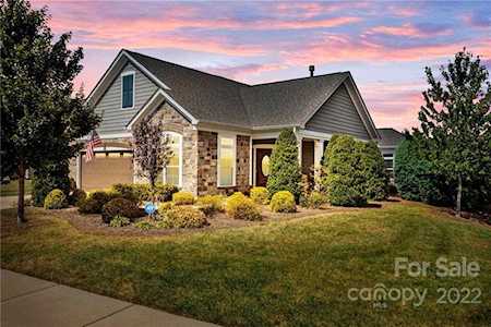 107 Valleymist Ln Mooresville, NC 28117