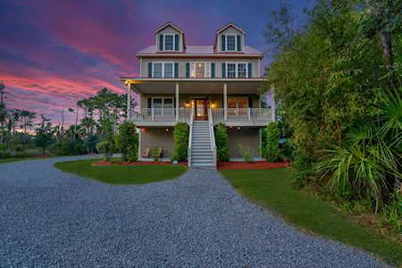 8038/8032 Russell Creek Rd Edisto Island, SC 29438
