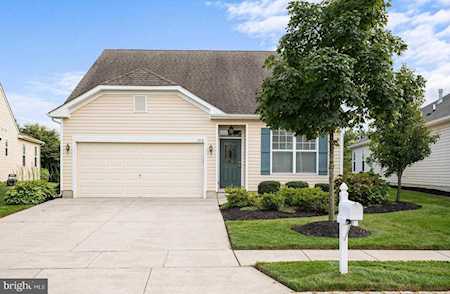 106 Wesley Dr Swedesboro, NJ 08085