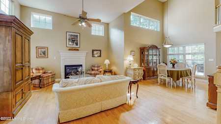 4524 Biles Ct Louisville, KY 40241