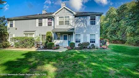 1055 Tarragon Ct Morganville, NJ 07751